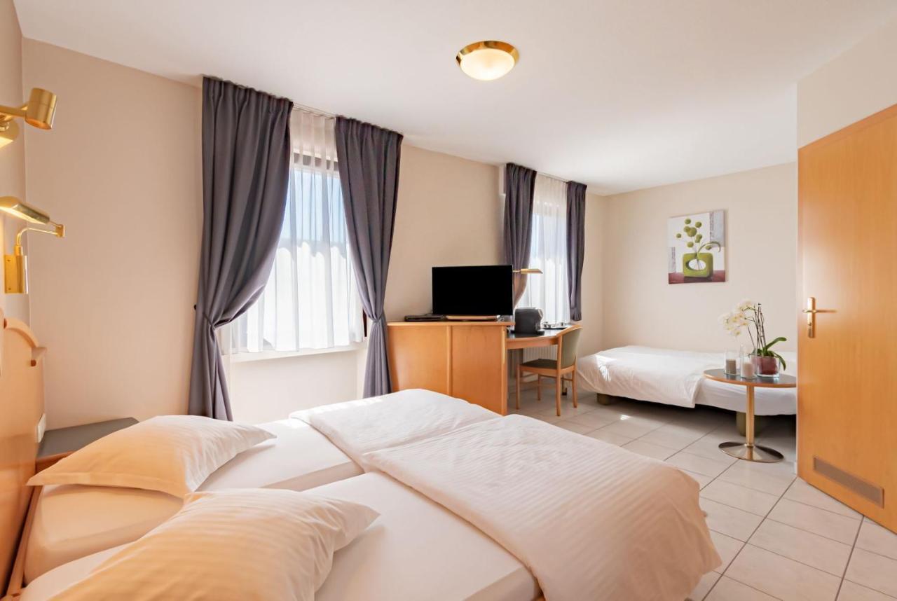 Hotel Re'Ser Stuff Roeser Eksteriør billede