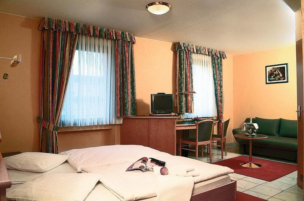 Hotel Re'Ser Stuff Roeser Eksteriør billede